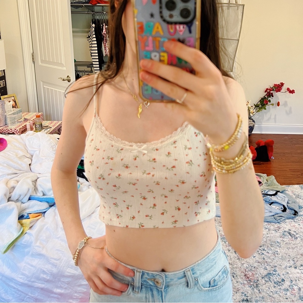 Brandy Melville floral top
